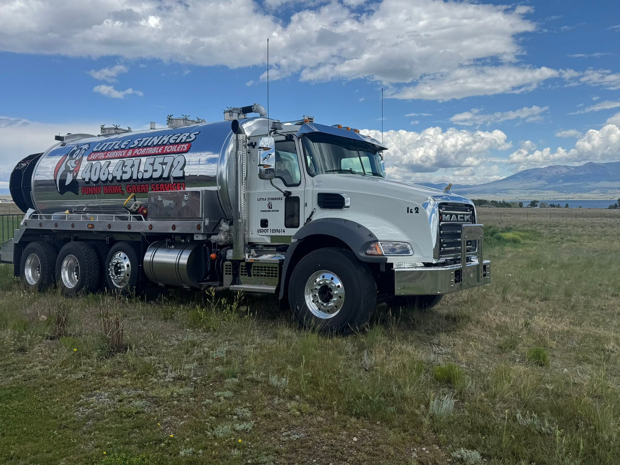 Little Stinkers Helena septic service truck, view 5